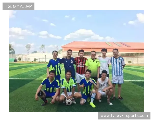 训练营中球员间友谊赛激烈，团队凝聚力被证明